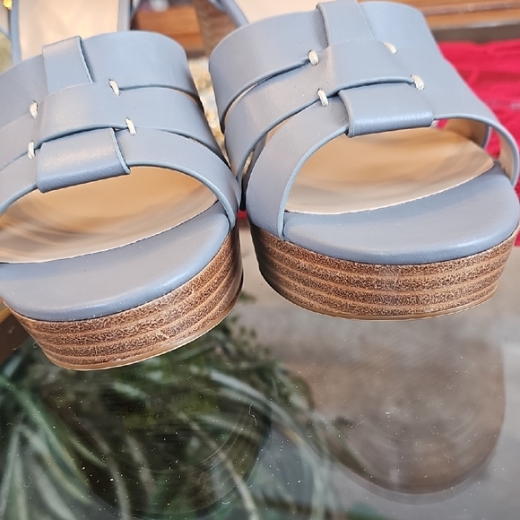 Lauren Ralph Lauren Gray Strappy Block Heels - Picture 4 of 12